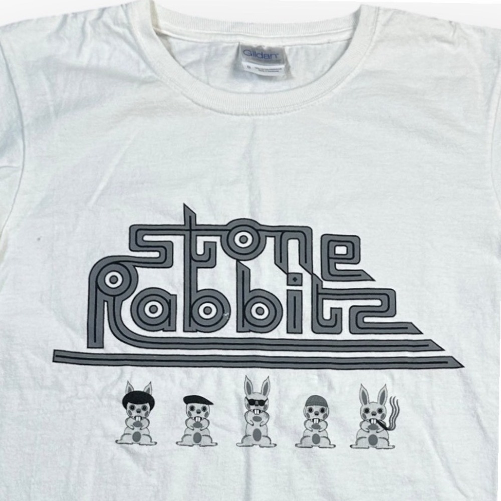 Stone Rabbits Graphic T Shirt Gildan White Novelty Cartoon Small